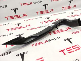 Воздуховод обогрева 2-го ряда сидений Tesla Model X 1 поколение 2017, 1064061-00-A