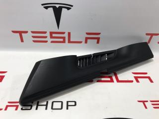 Накладка декоративная основания сидений 1-го ряда Tesla Model X 1 поколение 2017, 1100671-00-D
