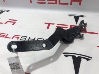 Петля амортизаторов подъемной задней двери Tesla Model X 1 поколение 2016, 1032667-00-L