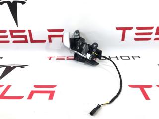 ручка внутренняя передняя правая Tesla Model S 1 поколение [рестайлинг] 2017, 1007940-00-G, 1008433-00-E