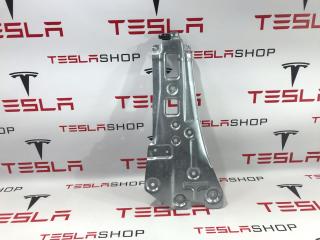 Кронштейн багажника боковой Tesla Model X 1 поколение 2017, 1051361-S0-D, 1086805-00-A