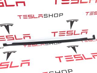 Уплотнитель подъемной задней двери Tesla Model X 1 поколение 2017, 1069003-00-C