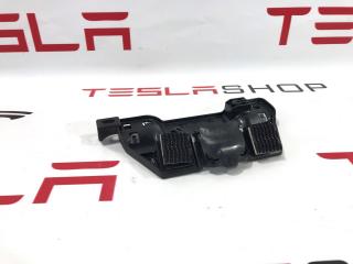 Кронштейн разъемов проводки камеры TRIPLE Tesla Model X 1 поколение 2017, 1075074-00-B, 1082391-00-B