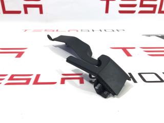 Заглушка салазки сиденья Tesla Model X 1 поколение 2017, 1066619-00-A