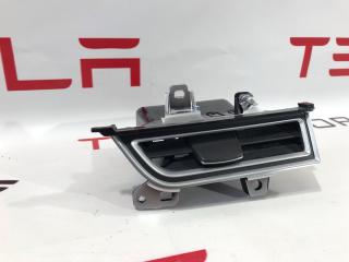 Воздуховод центральной панели (пассажирский) Tesla Model S 1 поколение [рестайлинг] 2017, 1007825-00-C