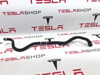 Шланг системы охлаждения насос - трубопровод порога Tesla Model S 1 поколение [рестайлинг] 2017, 1065884-00-C, 6007371-00-A