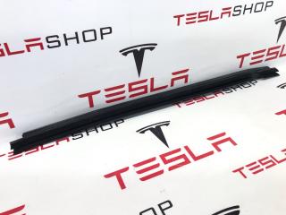 Уплотнитель стекла Tesla Model X 1 поколение 2017, 1032180-00-C, 1483694-00-A