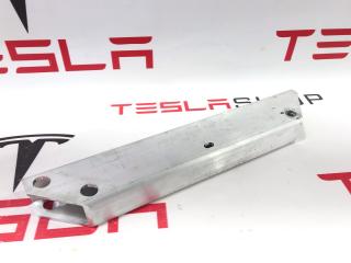 распорка кузова Tesla Model S 1 поколение [2-й рестайлинг] 2021, 1634792-00-B