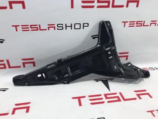 Кронштейн внутренний стойки C Tesla Model S 1 поколение [рестайлинг] 2017, 1009273-00-F