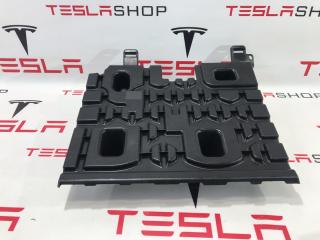 панель для ног передняя правая Tesla Model S 1 поколение [2-й рестайлинг] 2021, 1587362-00-C