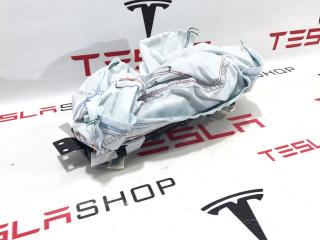 подушка безопасности коленная Tesla Model S 1 поколение [2-й рестайлинг] 2021, 1077825-00-D, 1143753-00-A