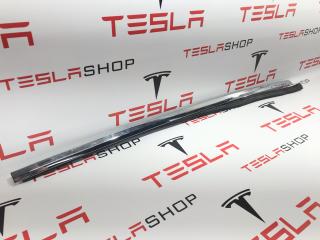 молдинг двери задней левой Tesla Model X 1 поколение 2017, 1032175-00-C, 1032167-88-D