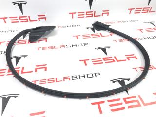 уплотнитель двери Tesla Model S 1 поколение [2-й рестайлинг] 2021, 1615099-00-B