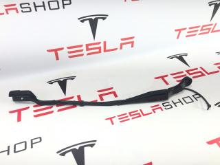 щеткодержатель (поводок стеклоочистителя, дворник) Tesla Model S 1 поколение [2-й рестайлинг] 2021, 1562213-00-A, 1562210-00-A