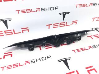 Кронштейн накладки V-образной переднего гриля хром (птички) Tesla Model S 1 поколение [2-й рестайлинг] 2021, 1611024-00-A