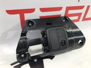 Фонарь подсветки салона Tesla Model S 1 поколение [2-й рестайлинг] 2021, 1624609-99-B