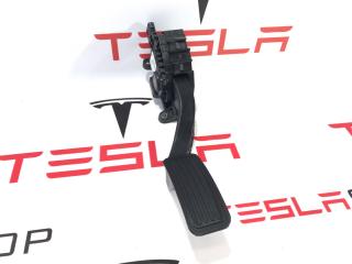 педаль Tesla Model S 1 поколение [2-й рестайлинг] 2021, 1420691-20-B, 1020360
