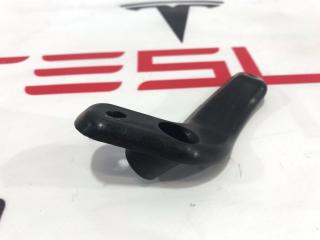 Кронштейн карты (обшивки) двери Tesla Model S 1 поколение [2-й рестайлинг] 2021, 1584795-00-A