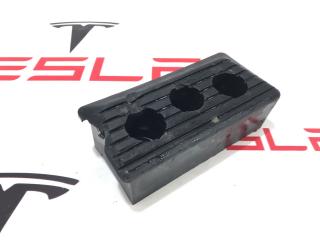 Опора под домкрат (подушка) Tesla Model S 1 поколение [2-й рестайлинг] 2021, 1608223-00-A