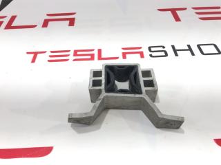 Кронштейн крепления корпуса радиаторов Tesla Model S 1 поколение [2-й рестайлинг] 2021, 1615699-00-A