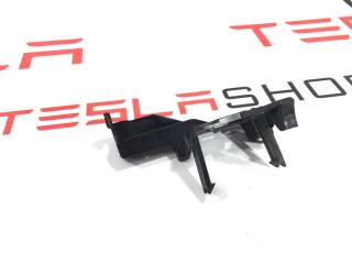 крепление проводки Tesla Model S 1 поколение [2-й рестайлинг] 2021, 1420994-00-A, 1420996-00-A