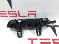 Кронштейн накладки, стойки В Tesla Model S 1 поколение [2-й рестайлинг] 2021, 1587363-00-B, 1610829-00-B, 1565764-01-D - фото №4