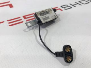 Антенна усилитель AM/FM Tesla Model S 1 поколение 2016, 1004808-00-C