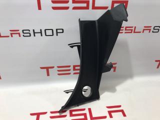 Накладка багажного проема наружная Tesla Model S 1 поколение [рестайлинг] 2017, 1006675-00-D, 1021438-00-D