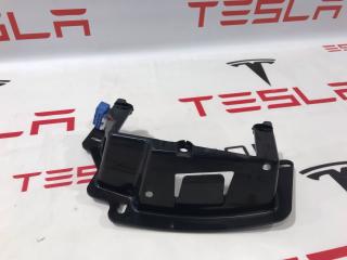 Кронштейн модулей стояночного тормоза, парктроников Tesla Model S 1 поколение [рестайлинг] 2017, 1051906-00-A