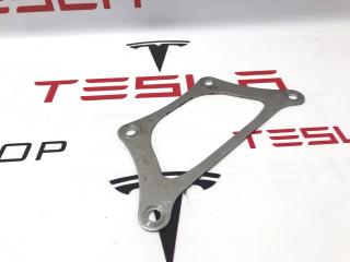 кронштейн двигателя Tesla Model S 1 поколение 2016, 1066608-01-C, 1052783-00-C