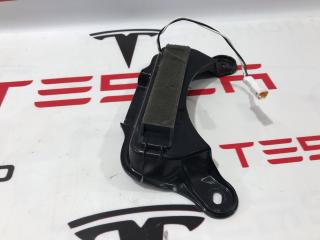 Антенна системы комфортного доступа Tesla Model S 1 поколение [рестайлинг] 2017, 1015865-00-A, X-12069-001R1