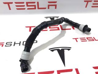 Патрубок охлаждения пентхауса выпускной Tesla Model 3 1 поколение 2021, 1095766-00-F