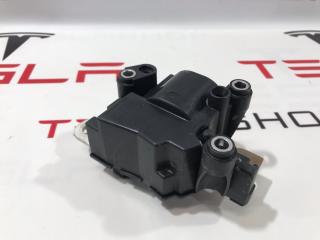 контактор высоковольтной батареи Tesla Model 3 1 поколение 2021, 1089334-00-J, 1500620-01-A, 1496221-01-A