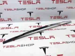 Молдинг подъемной задней двери Tesla Model X 1 поколение 2017, 1032249-00-H