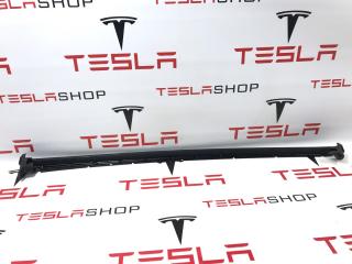 Уплотнитель стекла Tesla Model X 1 поколение 2017, 1073246-S0-B, 1073246-90-B, 1072079-90-D