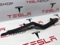 Накладка закрытия подъемной задней двери Tesla Model X 1 поколение 2017, 1037560-00-C - фото №3