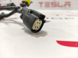 Фишка (разъем) электропроводка подкапотная Tesla Model X 1 поколение 2017, 1036885-00-E, 1058358-03-C, 1072447-82-A, 33472-4001