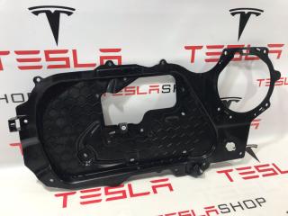 Накладка внутренняя двери Tesla Model 3 1 поколение 2020, 1092147-00-D