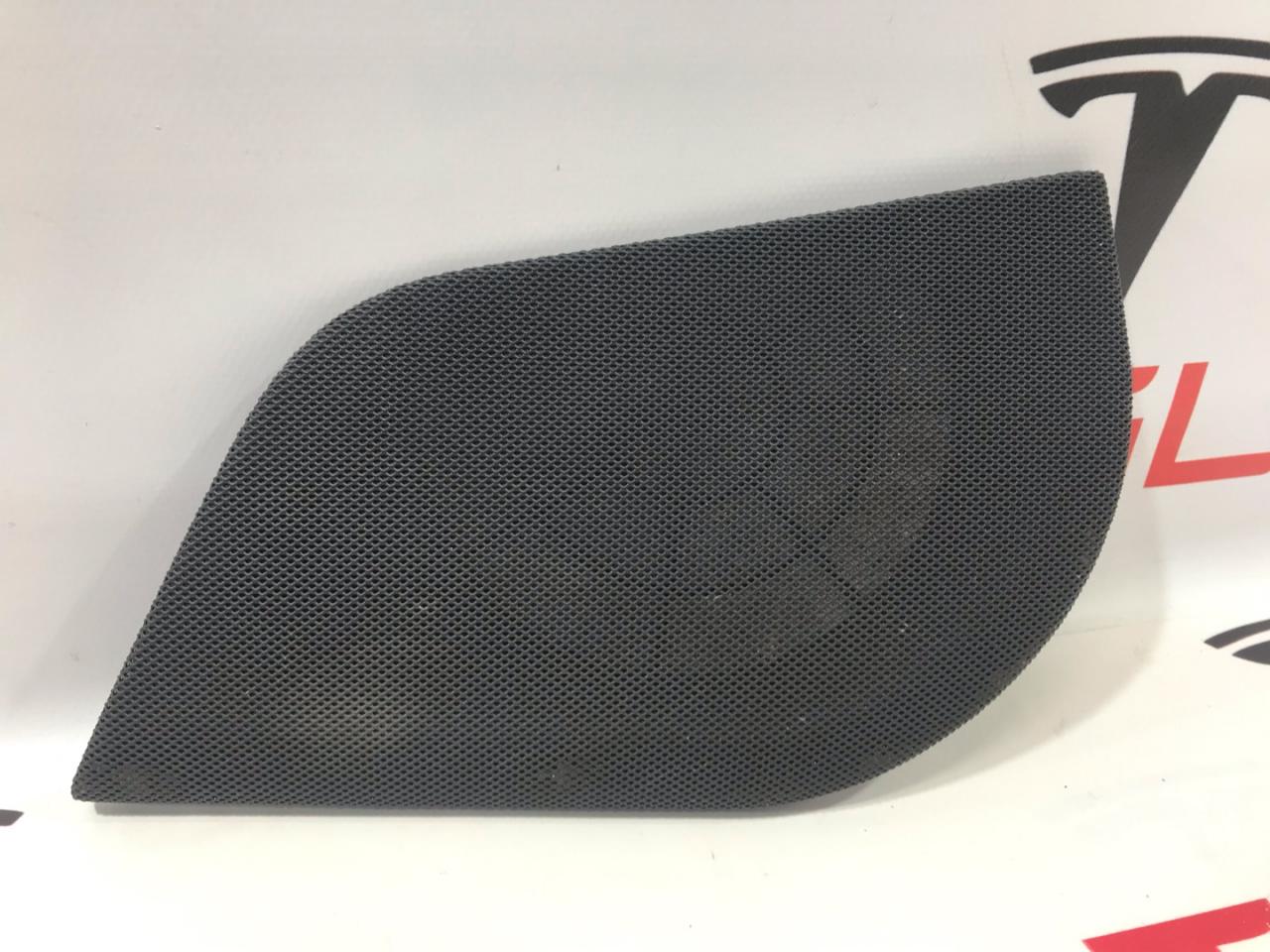 Накладка динамика (сетка) Tesla Model S 1 поколение 2013, 1007709-00-A - фото №1