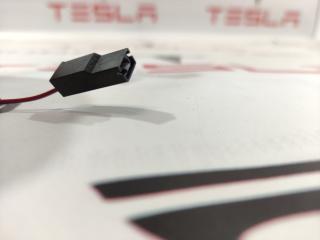 Фишка (разъем) электропроводка подкапотная Tesla Model X 1 поколение 2017, 1036885-00-E, 1058358-03-C, 1072447-82-A
