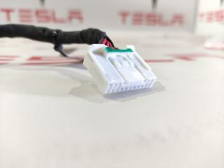 Фишка (разъем) электропроводка подкапотная Tesla Model X 1 поколение 2017, 1036885-00-E, 1058358-03-C, 1072447-82-A