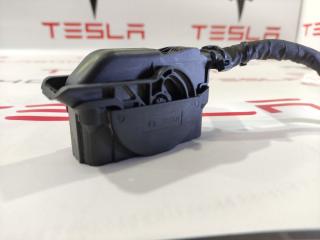 Фишка (разъем) электропроводка подкапотная Tesla Model X 1 поколение 2017, 1036885-00-E, 1058358-03-C, 1072447-82-A, 192840