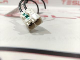 Фишка (разъем) электропроводка подкапотная Tesla Model X 1 поколение 2017, 1036885-00-E, 1058358-03-C, 1072447-82-A