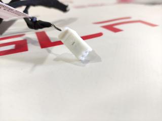 Фишка (разъем) электропроводка подкапотная Tesla Model X 1 поколение 2017, 1082436-02-B