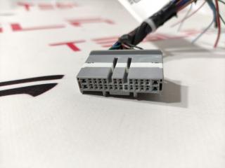 Фишка (разъем) электропроводка подкапотная Tesla Model X 1 поколение 2017, 1082436-02-B