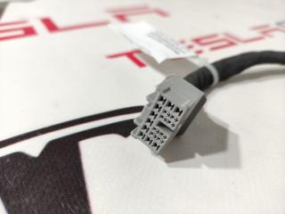 Фишка (разъем) электропроводка подкапотная Tesla Model X 1 поколение 2017, 1082436-02-B