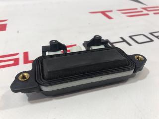 кнопка открытия багажника Tesla Model S 1 поколение [рестайлинг] 2017, 1007287-00-A, 100728500C