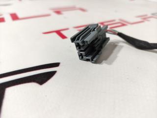 Фишка (разъем) электропроводка подкапотная Tesla Model X 1 поколение 2017, 1082436-02-B, 1507950-00-A