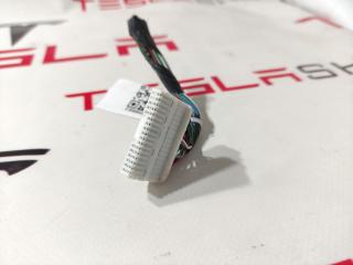 Фишка (разъем) электропроводка подкапотная Tesla Model X 1 поколение 2017, 1082436-02-B, 1507950-00-A