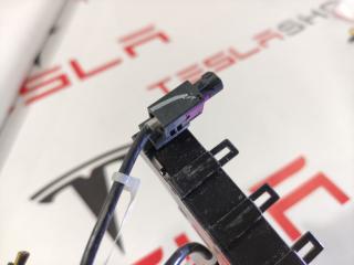 Фишка (разъем) электропроводка подкапотная Tesla Model X 1 поколение 2017, 1082436-02-B, 1507950-00-A